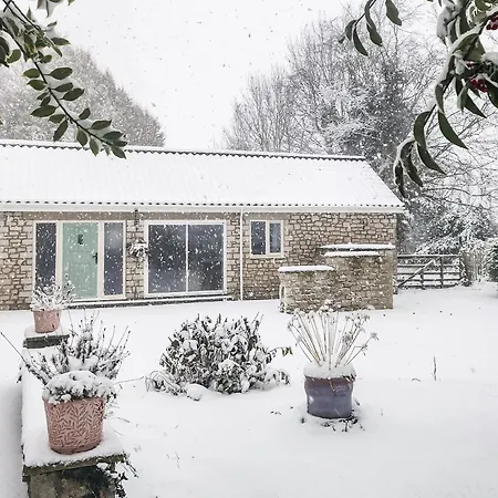 Holiday home Silent Springs Nawton