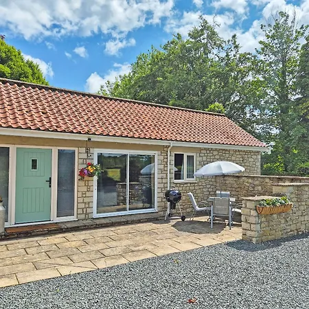 Silent Springs * Nawton